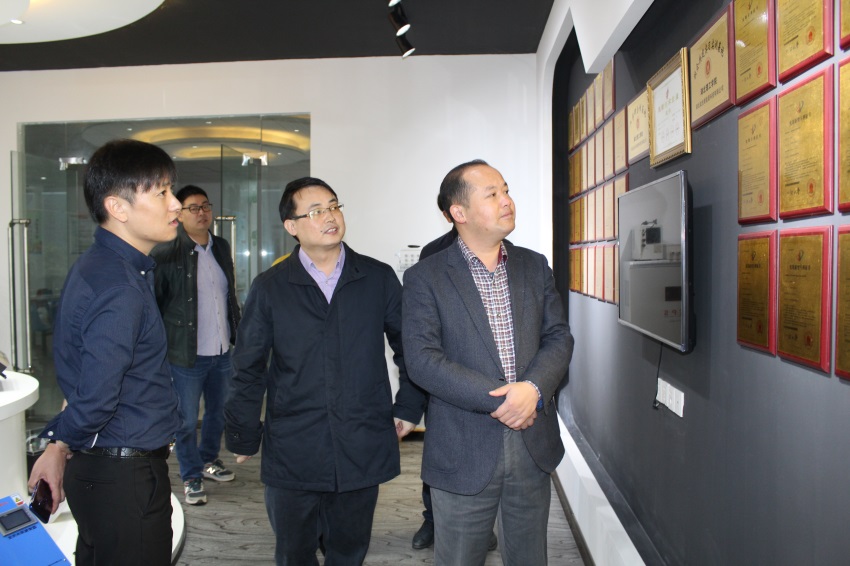 Warmly welcome the Huangjinshan Development Zone Leader visiting our company